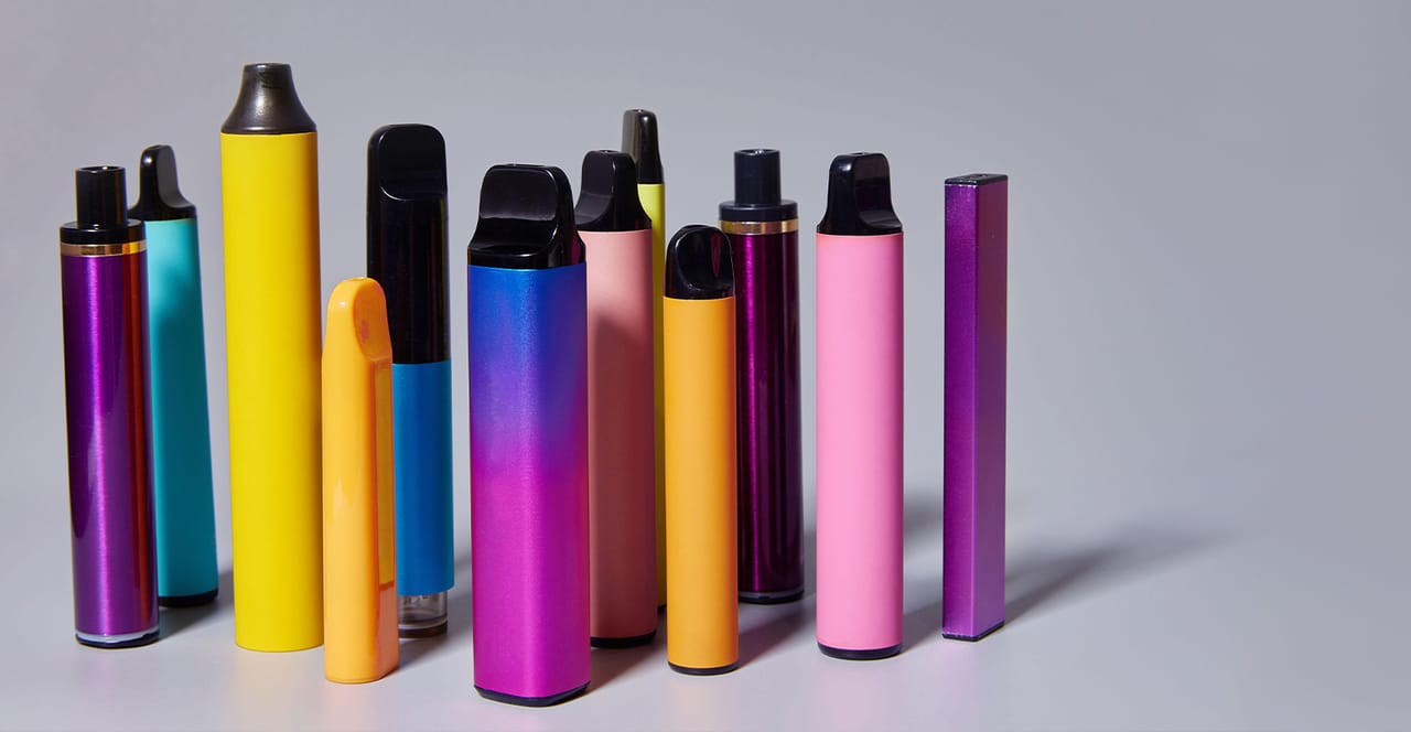 Live resin THC disposable vape with premium cannabis extract